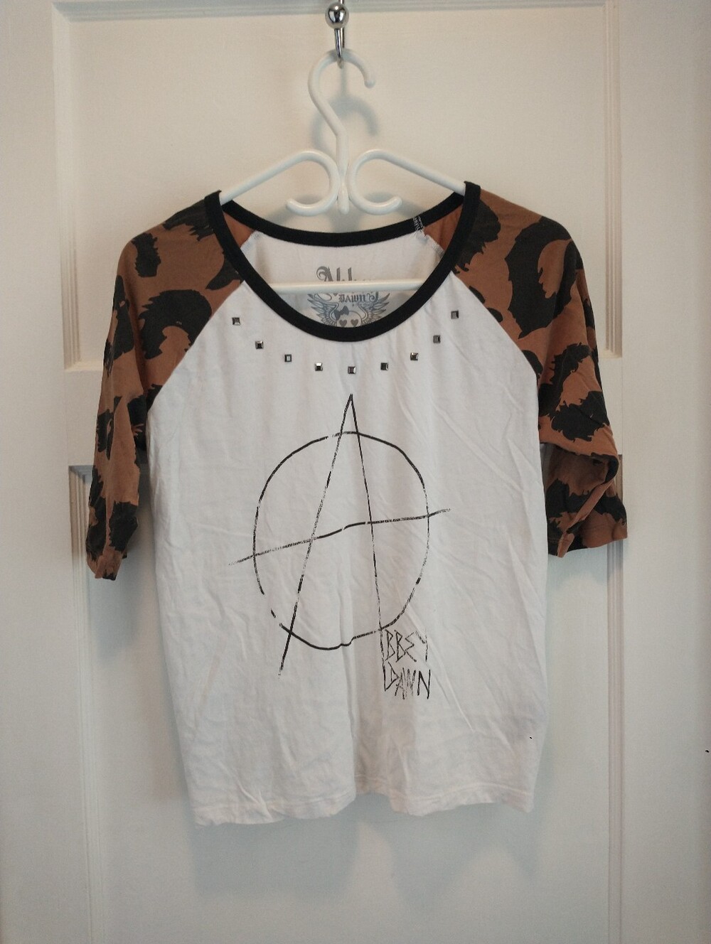 Abbey Dans Woman's Anarchy Graphic Raglan Tee with Stud Detail - White & Brown